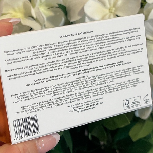 ICONIC LONDON • SILK GLOW DUO • CORAL GLOW - Picture 4 of 6